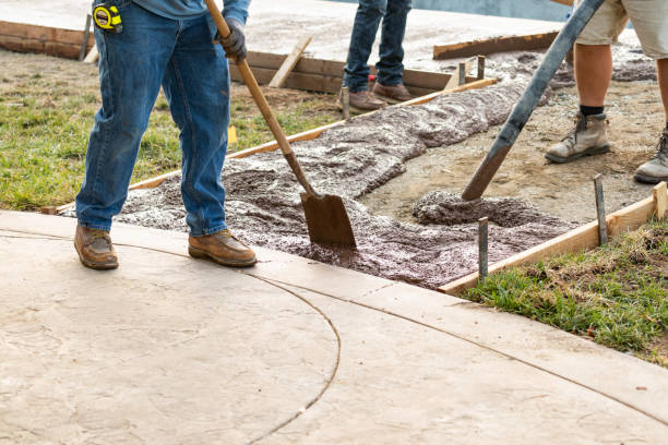 Best Concrete Sealing and Maintenance in Waverly, IA